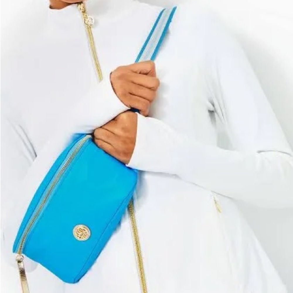 Lilly Pulitzer Vibrant Blue Torrey Bag.